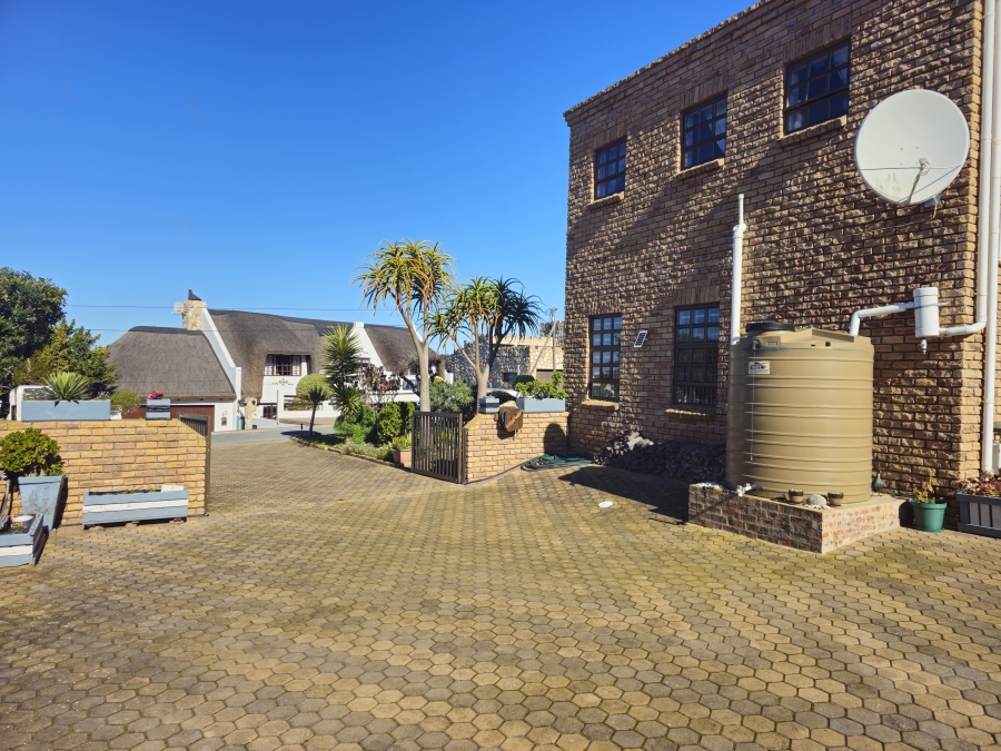 5 Bedroom Property for Sale in Stilbaai Wes Western Cape